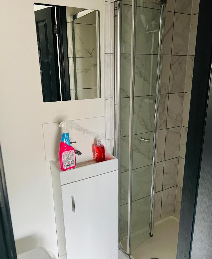 Green Lantern, Private En-Suite Double Bedroom 阿夫雷 外观 照片