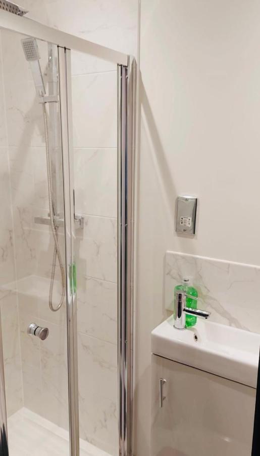Green Lantern, Private En-Suite Double Bedroom 阿夫雷 外观 照片